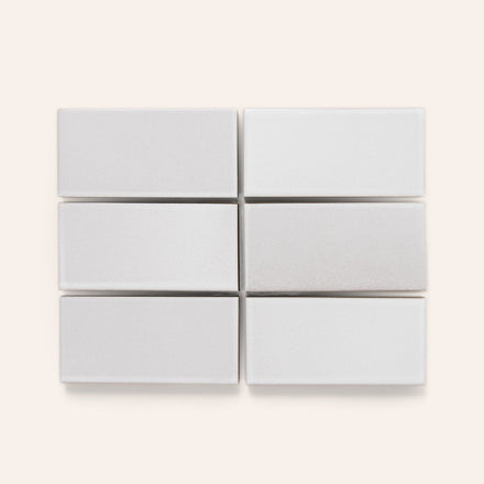 G107 Sample in Mid-Century White