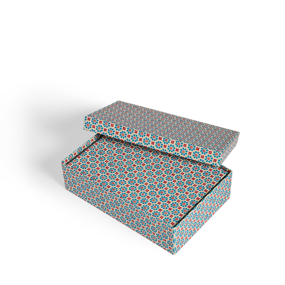 Box Sets in Blue Flowers Image 2