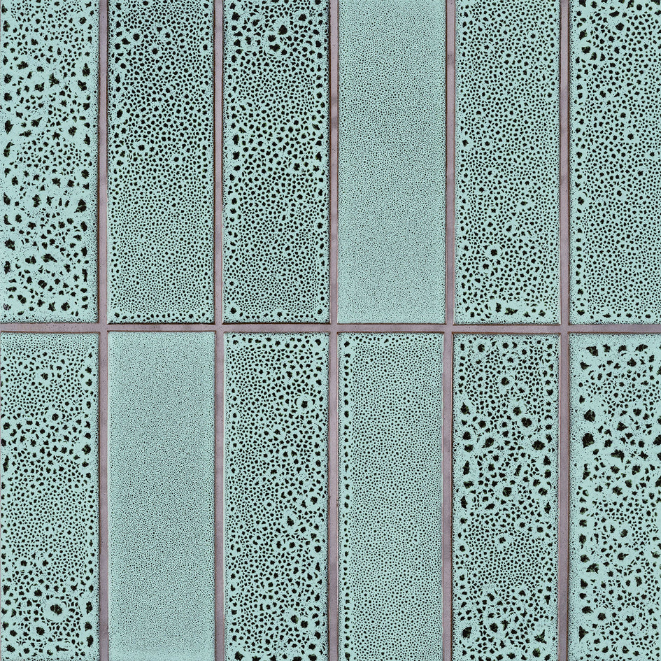 LG7 Sample in Opaque White-Antique Green Image 3