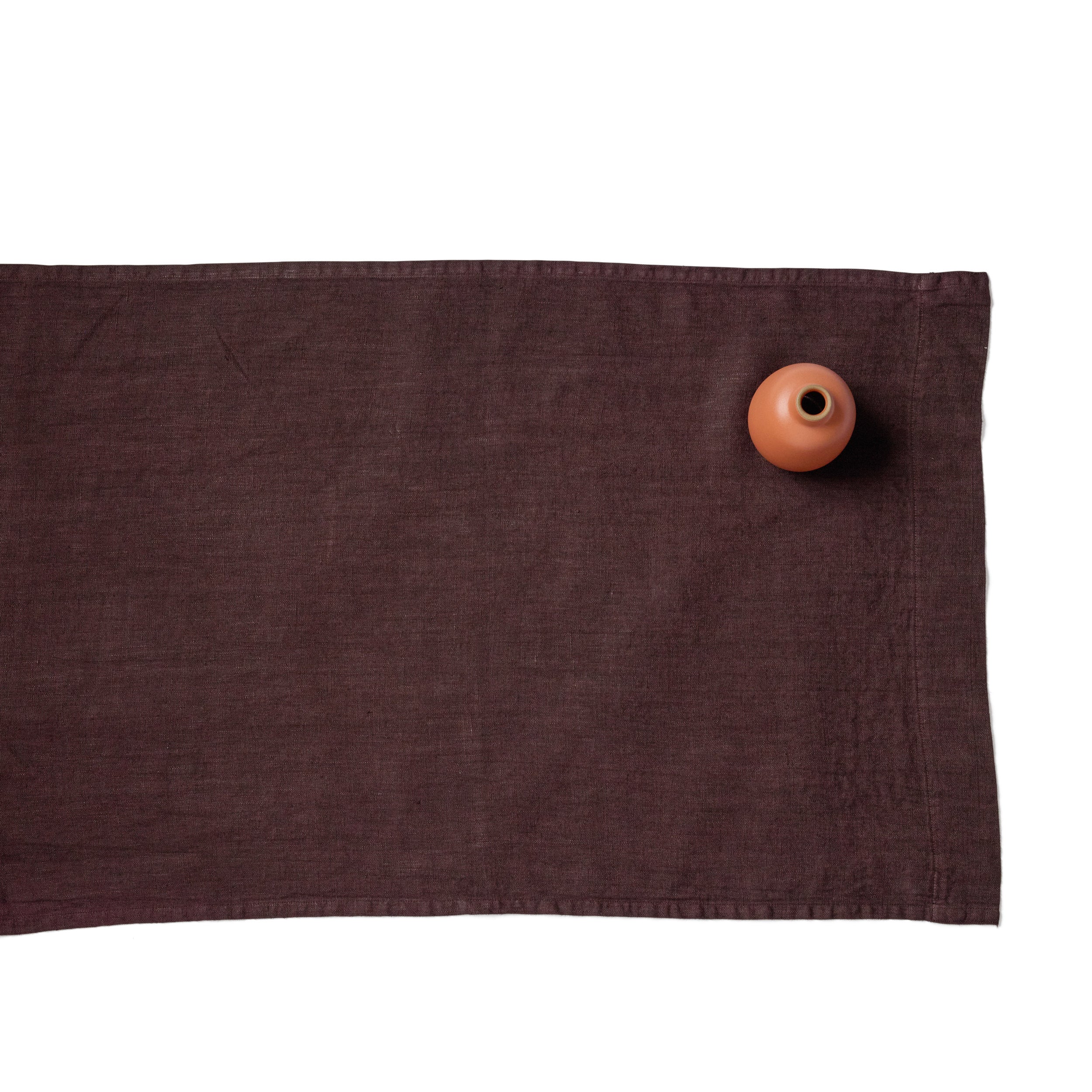Tela Runner in Plum Red Zoom Image 1