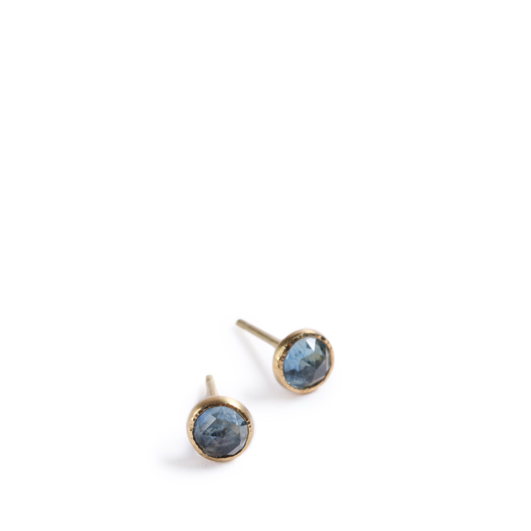 Firn Post Earrings Zoom Image 1