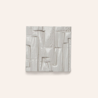 G107 Sample in Mid-Century White