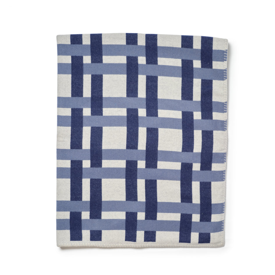 Rete Jacquard Blanket in Milk Image 1