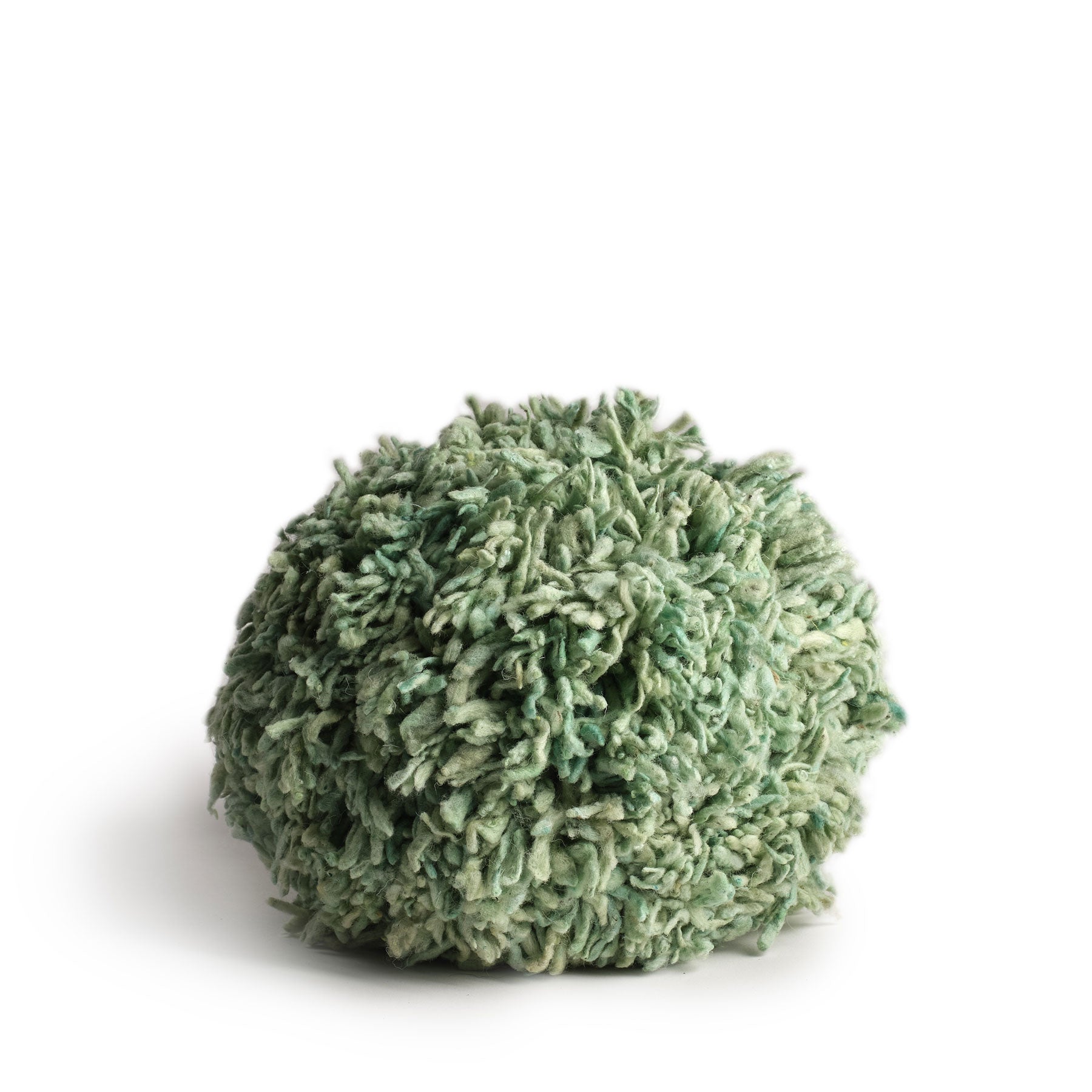 Momo in Yarn 57 Zoom Image 1