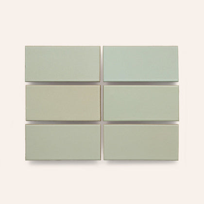 M122 Sample in Myrtle Green