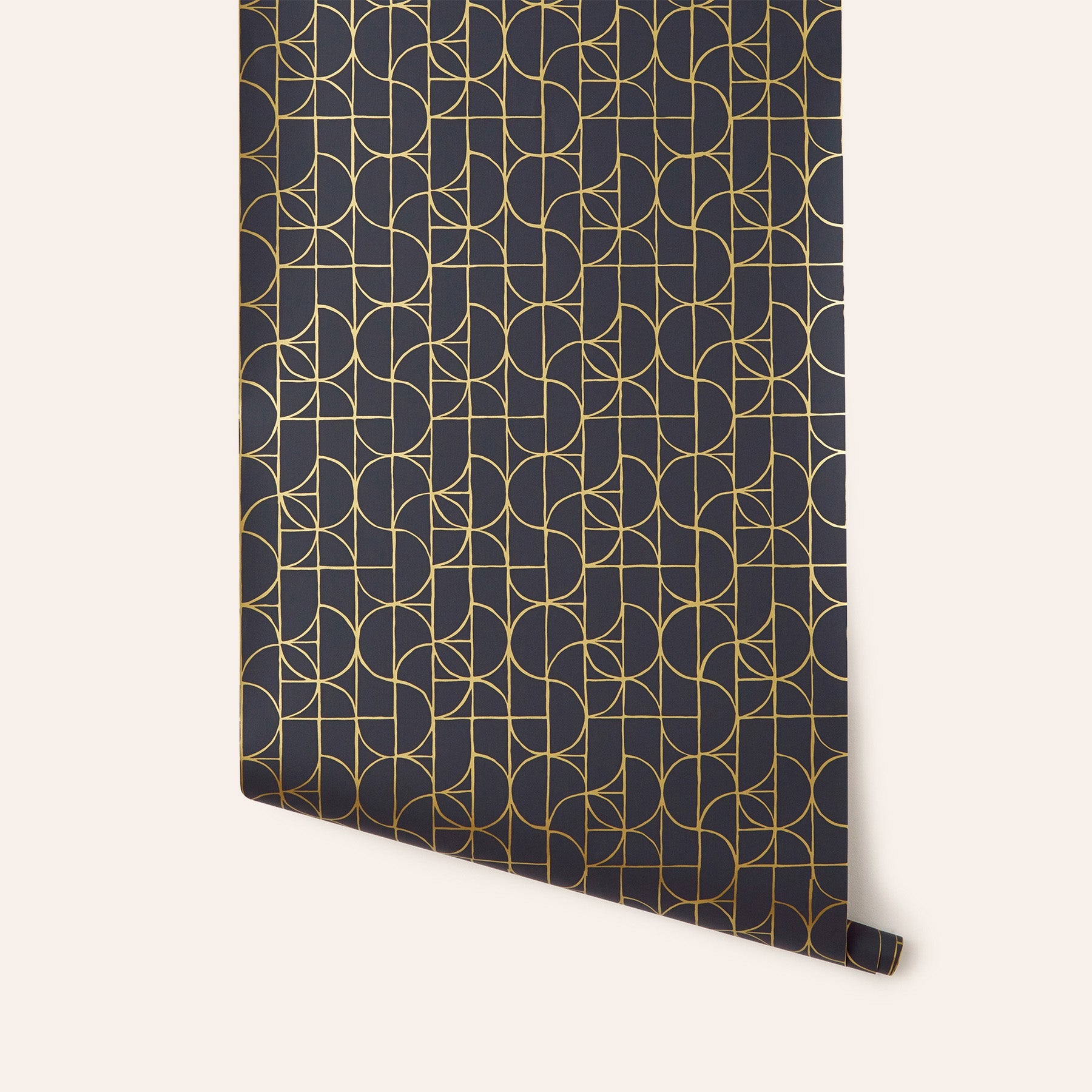 Wallpaper in Grey Slice