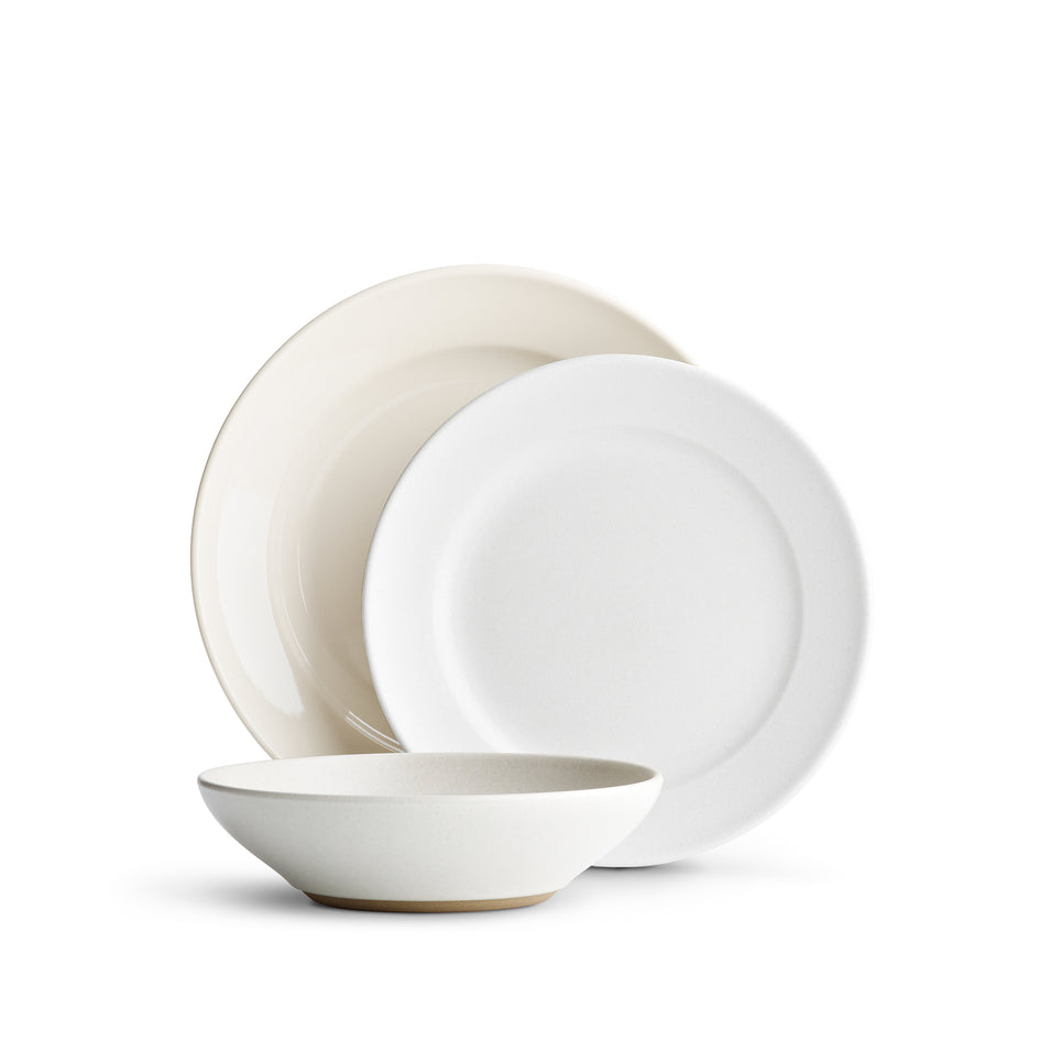 Bonita Dinnerware Set Image 1